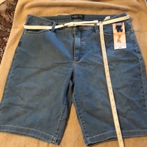 Lee Riders Bermuda Jean Shorts